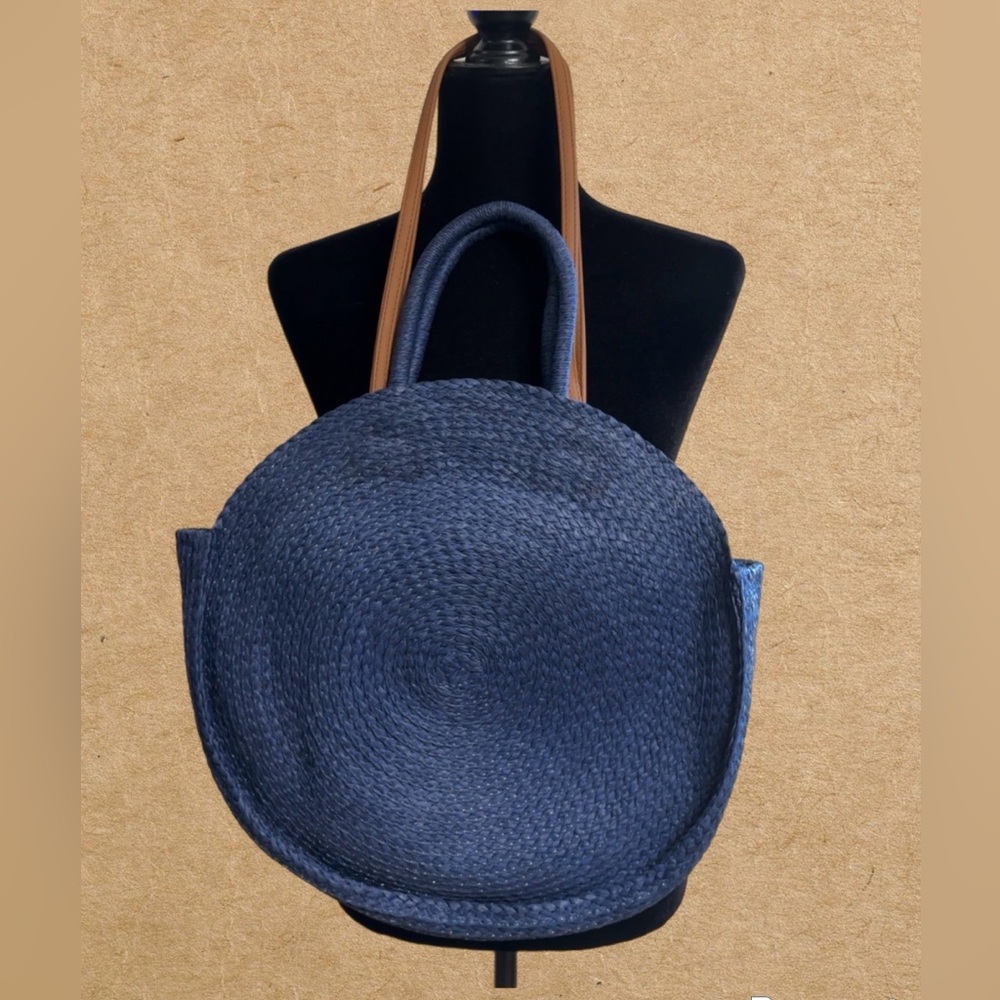 Time & Tru Straw Circle Tote Handbag, Blue and Brown.